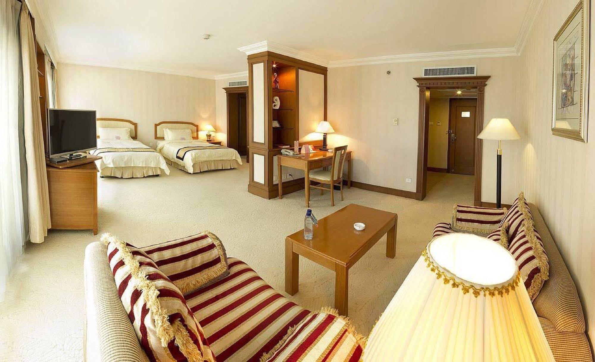 Zhongshan Hotel Dalian Exterior photo